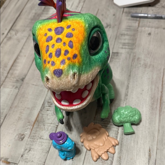 Fureal TREX with Accessories - Picture 3 of 5